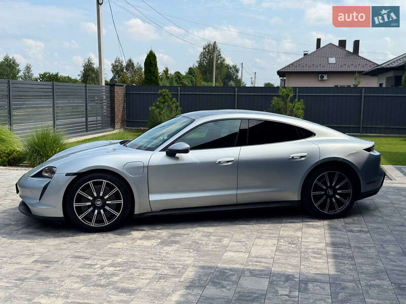 Седан Porsche Taycan 2021 в Луцьку