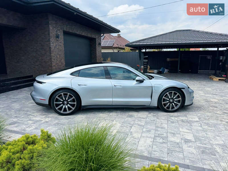 Седан Porsche Taycan 2021 в Луцьку