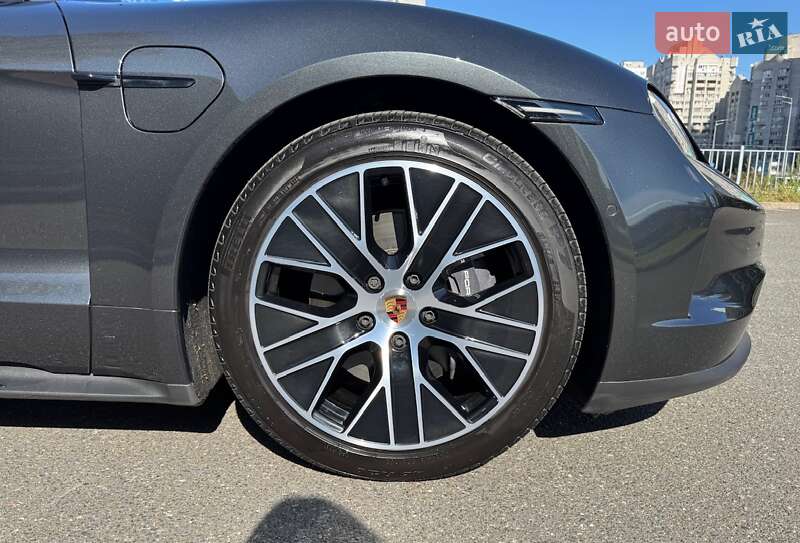 Універсал Porsche Taycan 2024 в Києві фото 8 Універсал Porsche Taycan 2024 в Києві