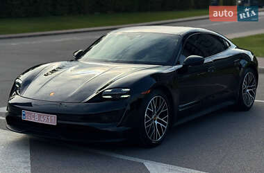 Седан Porsche Taycan 2021 в Киеве