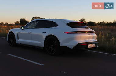 Седан Porsche Taycan 2022 в 