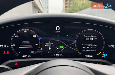 Седан Porsche Taycan 2022 в 
