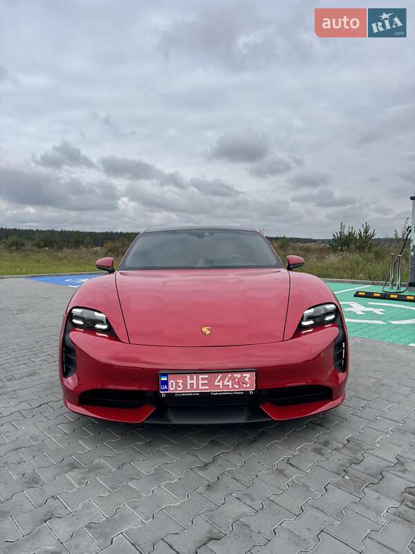 Седан Porsche Taycan 2021 в Луцке