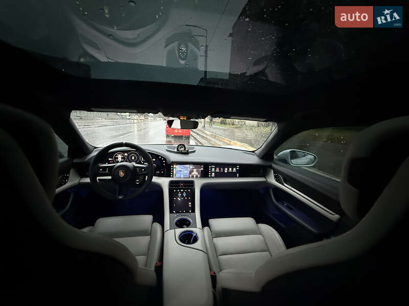 Седан Porsche Taycan 2020 в Києві фото 8 Седан Porsche Taycan 2020 в Києві