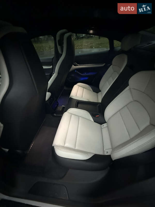 Седан Porsche Taycan 2020 в Києві фото 11 Седан Porsche Taycan 2020 в Києві