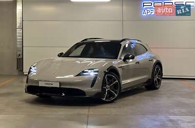 Седан Porsche Taycan 2023 в Киеве