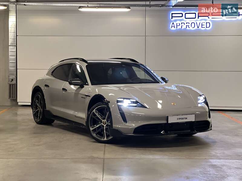 Седан Porsche Taycan 2023 в Киеве