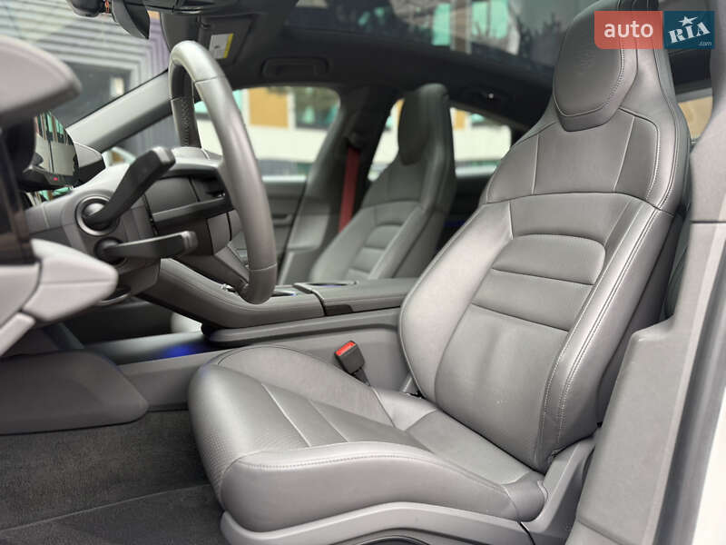 Седан Porsche Taycan 2021 в Киеве фото 25 Седан Porsche Taycan 2021 в Киеве
