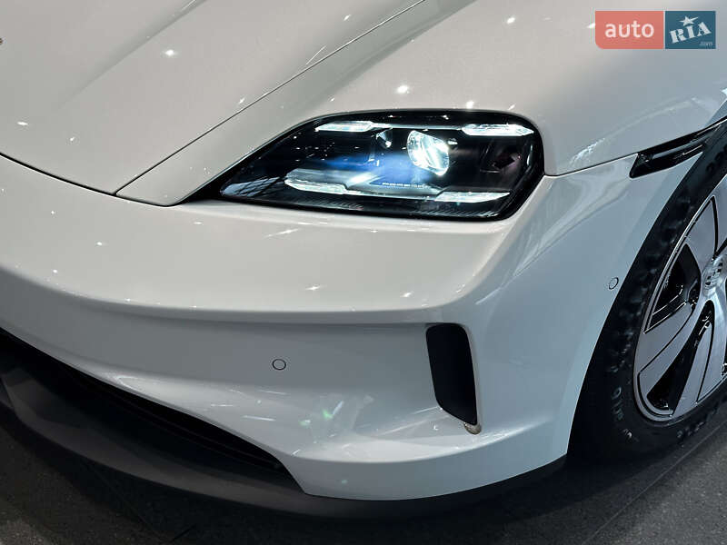 Седан Porsche Taycan 2024 в Одессе