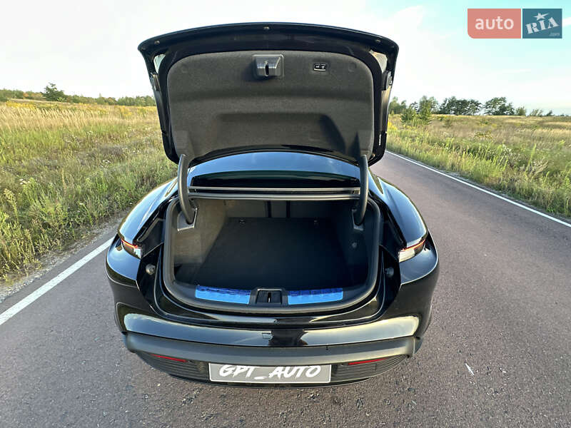 Седан Porsche Taycan 2024 в Києві фото 34 Седан Porsche Taycan 2024 в Києві