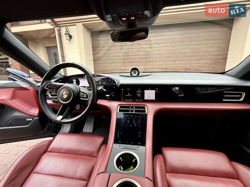 Седан Porsche Taycan 2020 в Ровно
