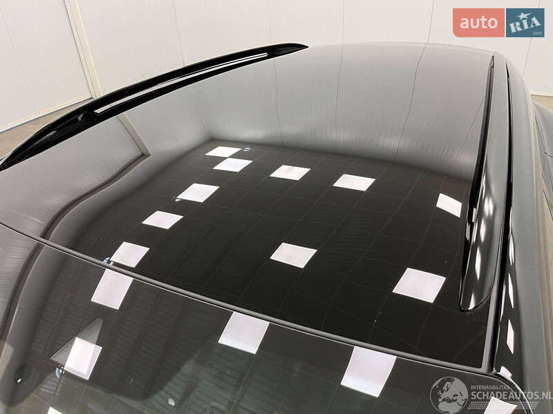 Седан Porsche Taycan 2023 в Києві фото 10 Седан Porsche Taycan 2023 в Києві