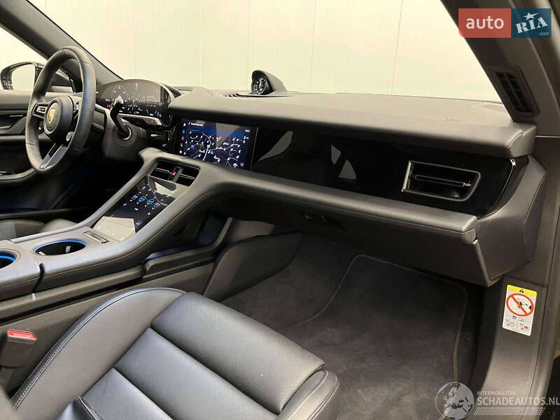 Седан Porsche Taycan 2023 в Києві фото 7 Седан Porsche Taycan 2023 в Києві