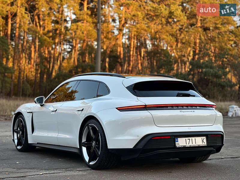 Седан Porsche Taycan 2023 в Киеве фото 27 Седан Porsche Taycan 2023 в Киеве