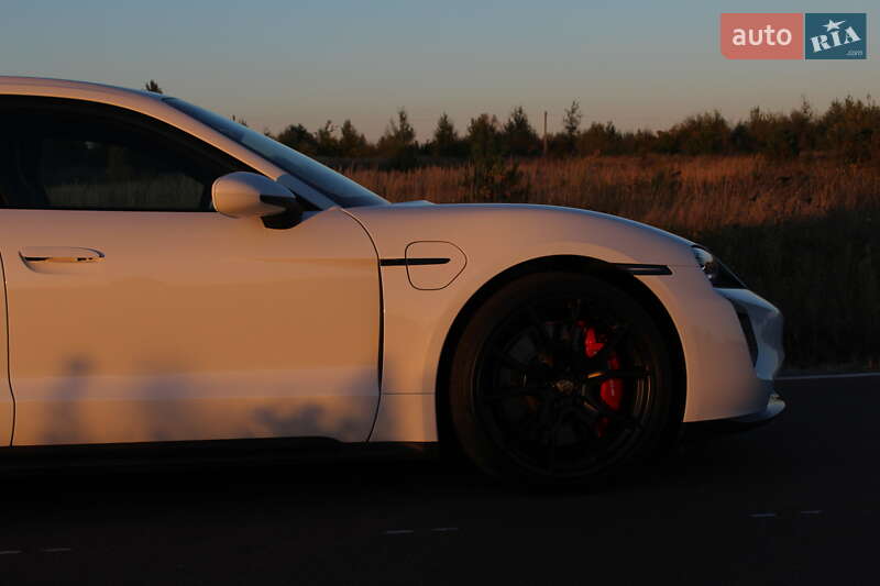 Седан Porsche Taycan 2022 в Києві фото 20 Седан Porsche Taycan 2022 в Києві