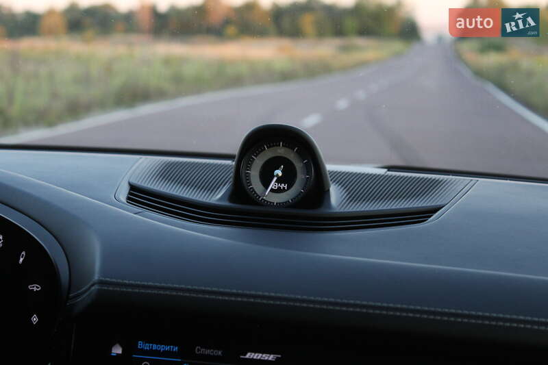 Седан Porsche Taycan 2022 в Києві фото 36 Седан Porsche Taycan 2022 в Києві