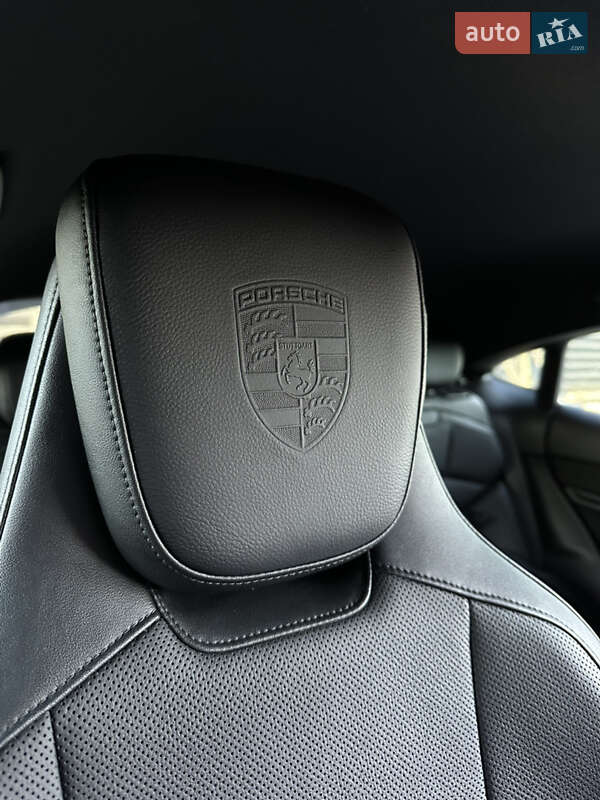 Седан Porsche Taycan 2021 в Тернополе фото 19 Седан Porsche Taycan 2021 в Тернополе