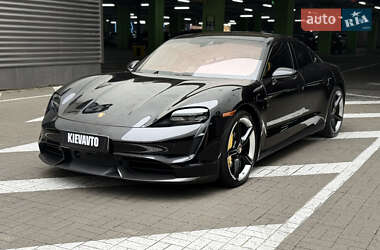 Седан Porsche Taycan 2019 в Киеве