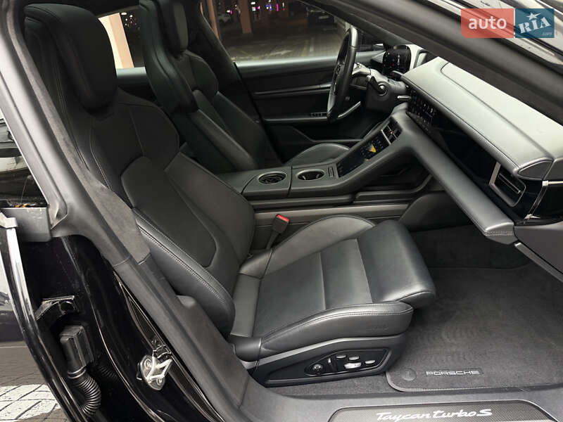 Седан Porsche Taycan 2019 в Киеве фото 28 Седан Porsche Taycan 2019 в Киеве