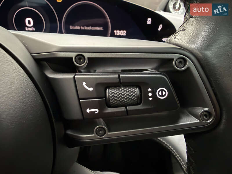 Седан Porsche Taycan 2019 в Киеве фото 35 Седан Porsche Taycan 2019 в Киеве