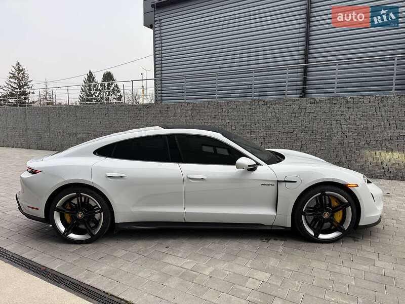 Седан Porsche Taycan 2020 в Луцке