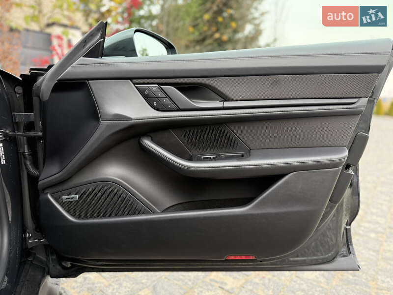 Седан Porsche Taycan 2021 в Львові фото 87 Седан Porsche Taycan 2021 в Львові