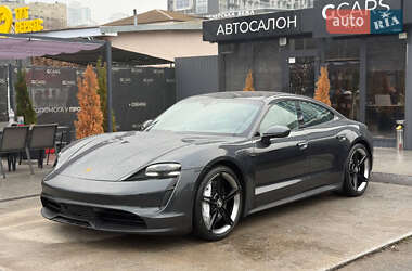 Седан Porsche Taycan 2020 в Киеве