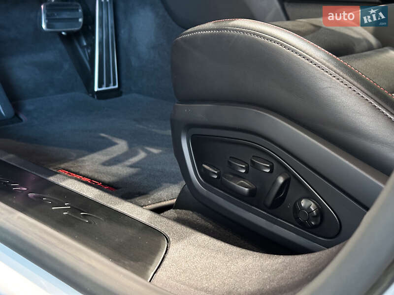 Седан Porsche Taycan 2022 в Одессе фото 16 Седан Porsche Taycan 2022 в Одессе