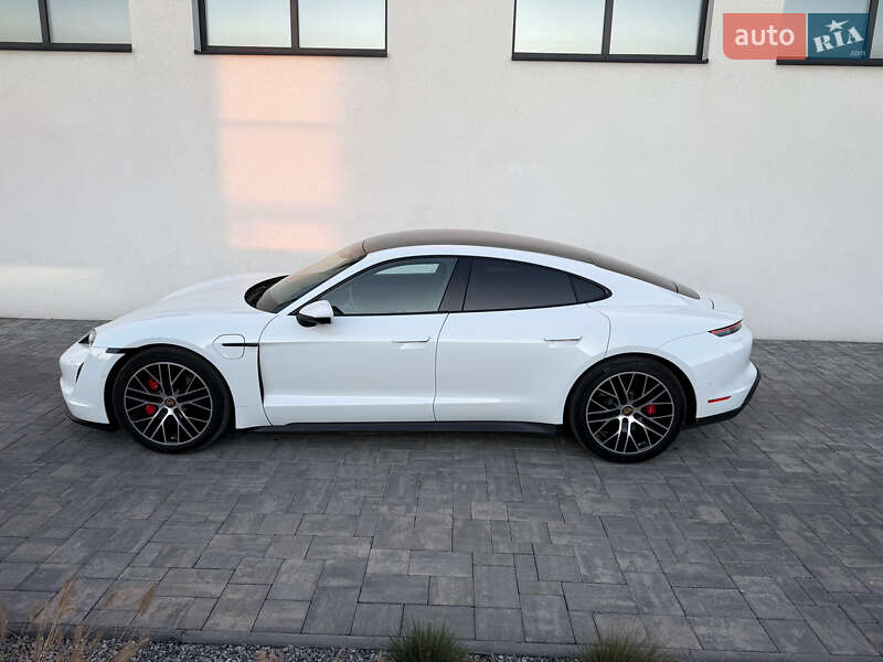 Седан Porsche Taycan 2020 в Луцьку