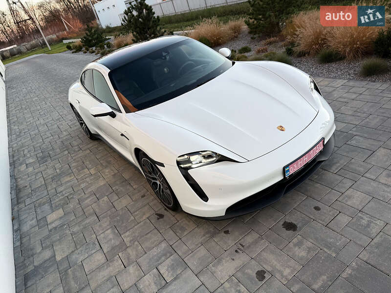 Седан Porsche Taycan 2020 в Луцьку