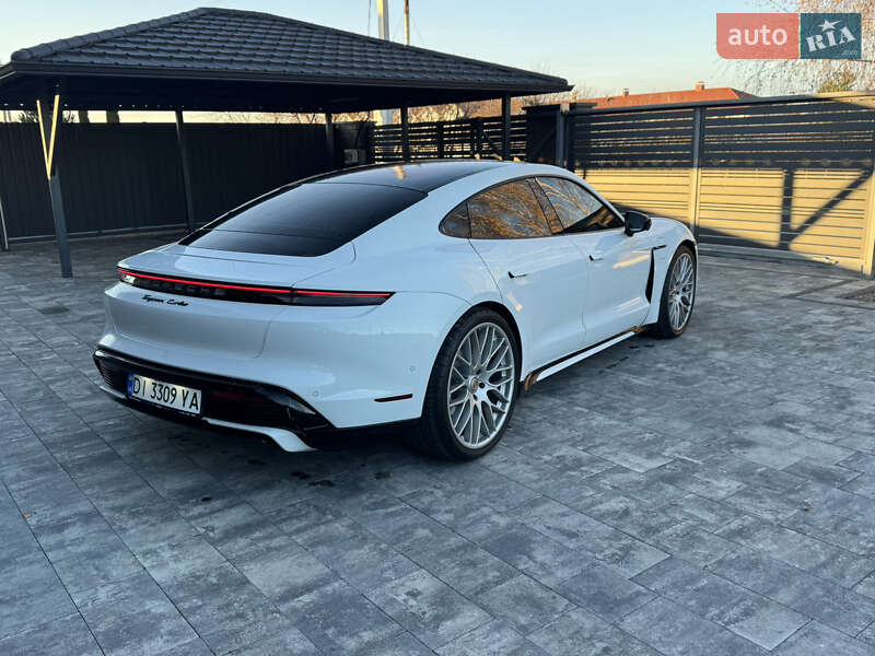 Седан Porsche Taycan 2020 в Луцьку