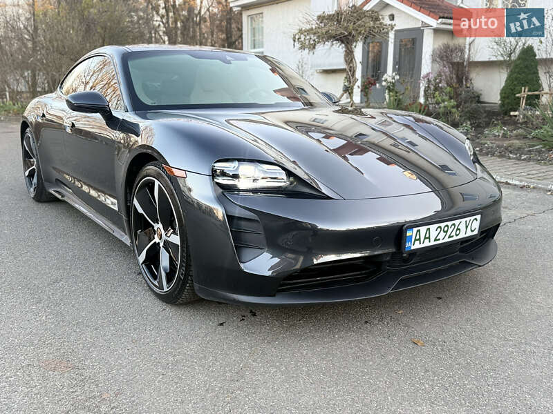 Седан Porsche Taycan 2022 в Киеве