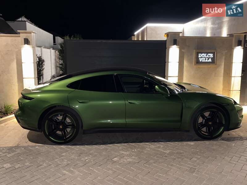 Седан Porsche Taycan 2020 в Одесі