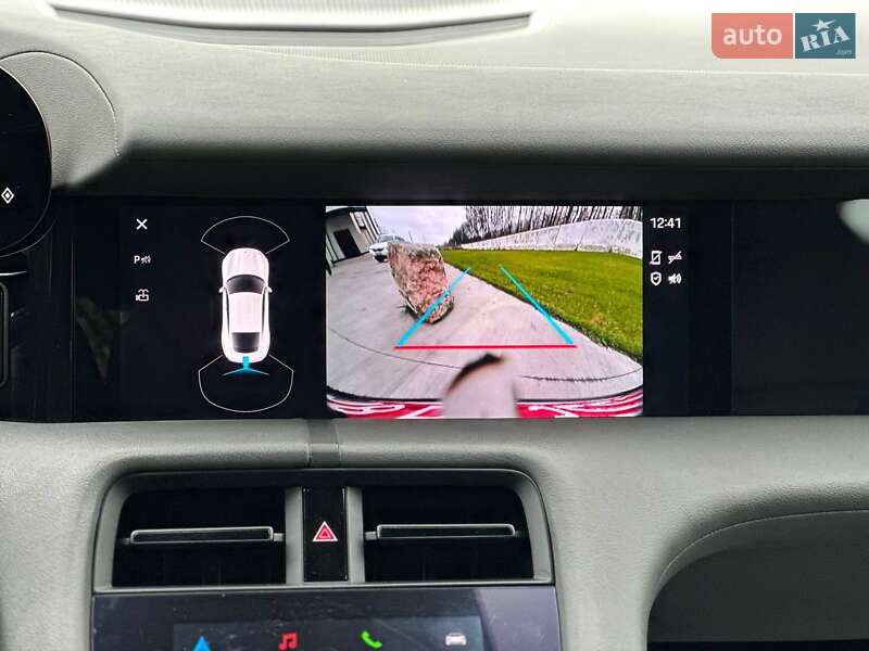 Седан Porsche Taycan 2022 в Луцьку