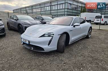 Седан Porsche Taycan 2021 в Києві