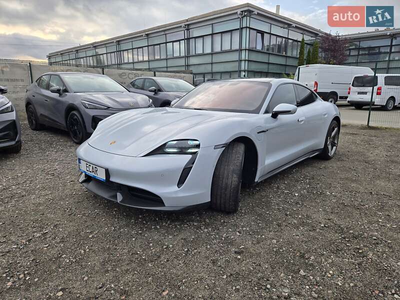 Седан Porsche Taycan 2021 в Киеве фото Седан Porsche Taycan 2021 в Киеве