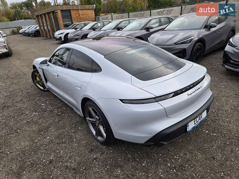 Седан Porsche Taycan 2021 в Киеве фото 20 Седан Porsche Taycan 2021 в Киеве