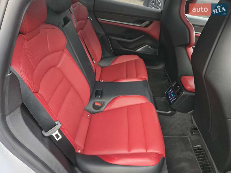 Седан Porsche Taycan 2021 в Киеве фото 46 Седан Porsche Taycan 2021 в Киеве