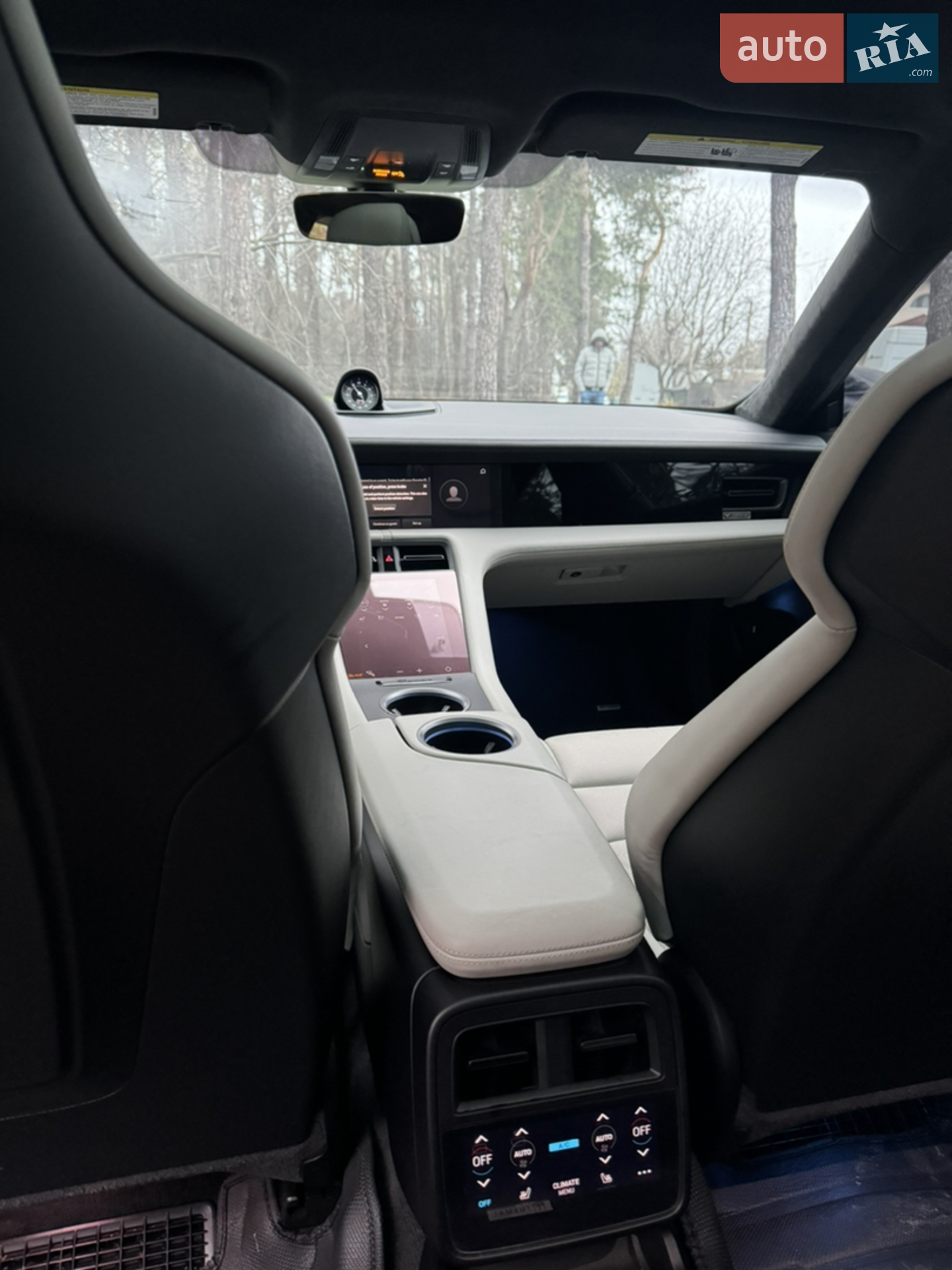 2020 Porsche Taycan - мініатюра 26