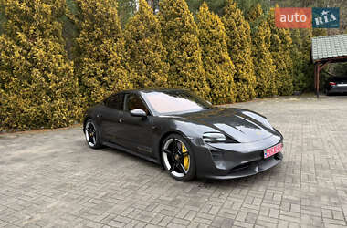 Седан Porsche Taycan 2020 в Львове
