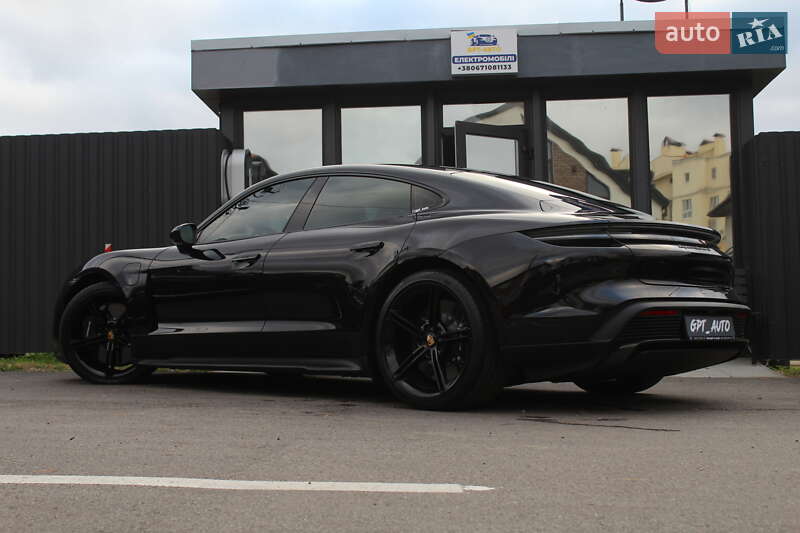 Седан Porsche Taycan 2021 в Киеве