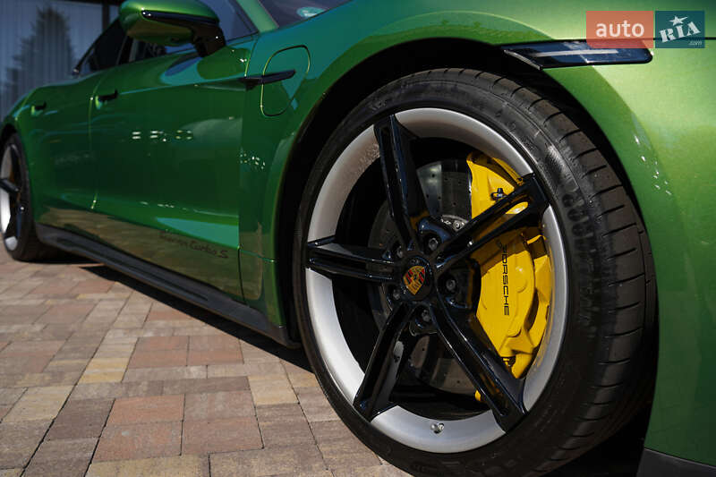 Седан Porsche Taycan 2022 в Киеве фото 16 Седан Porsche Taycan 2022 в Киеве