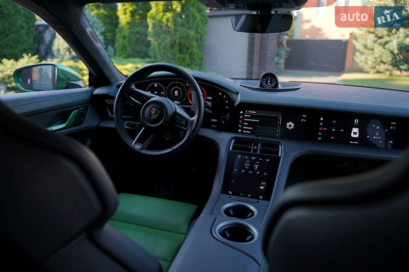 Седан Porsche Taycan 2022 в Киеве фото 23 Седан Porsche Taycan 2022 в Киеве