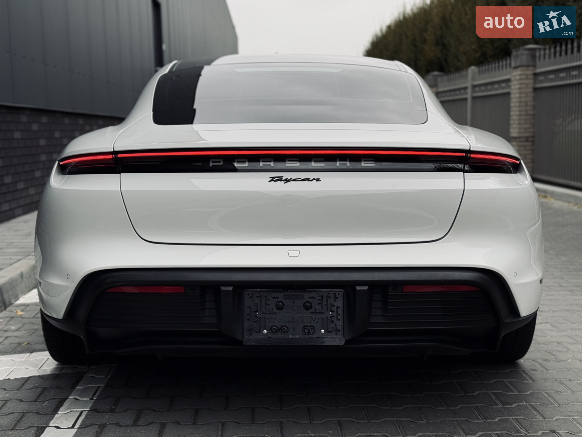 2024 Porsche Taycan - мініатюра 16