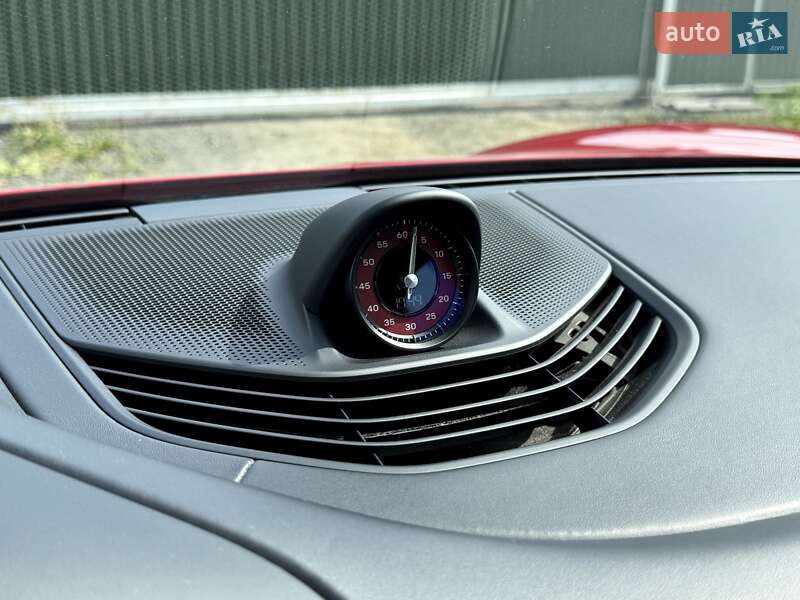 Седан Porsche Taycan 2022 в Києві