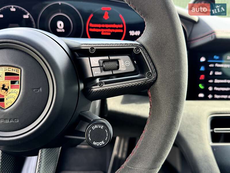 Седан Porsche Taycan 2022 в Києві
