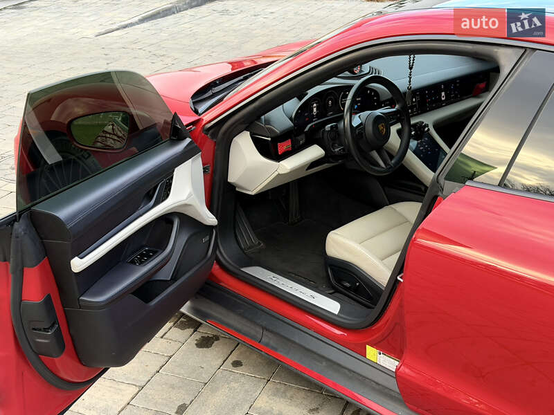 Седан Porsche Taycan 2020 в Луцке