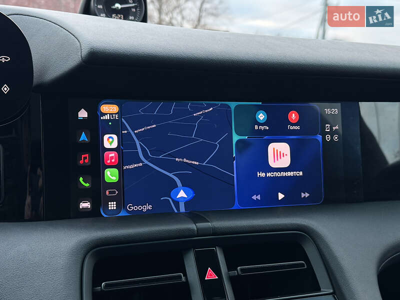 Седан Porsche Taycan 2020 в Киеве