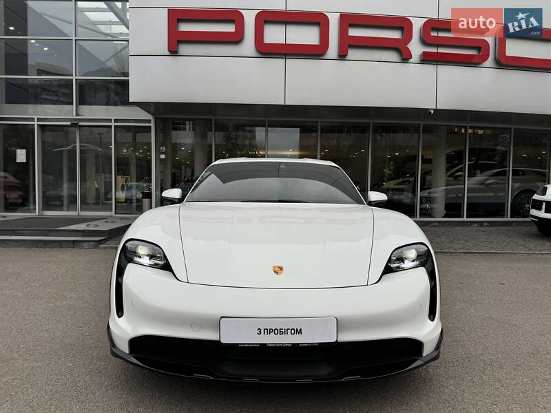 Седан Porsche Taycan 2023 в Дніпрі