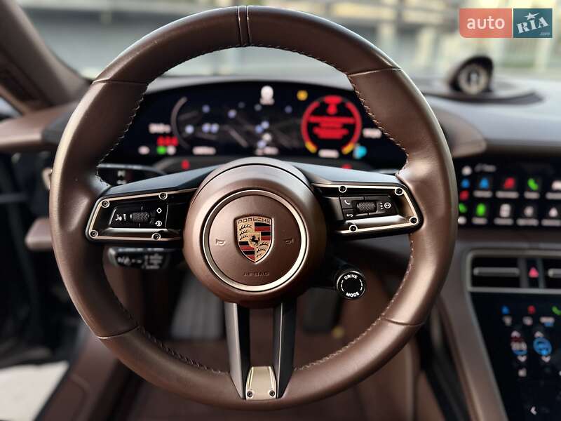 Седан Porsche Taycan 2022 в Києві